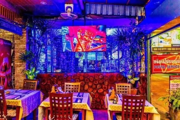 Jolly Guesthouse & Restaurant Pattaya Buitenkant foto